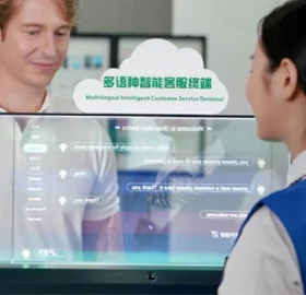 雙面透明屏幕秒譯十國語言，深圳地鐵推出多語種智能客服